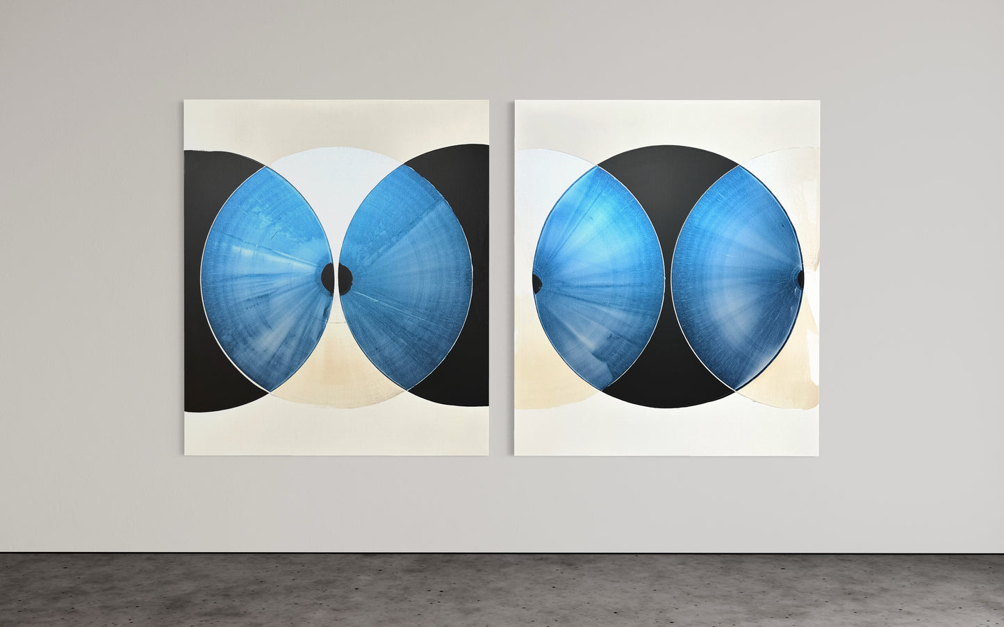"Shimmering Silence II" 120x100cm